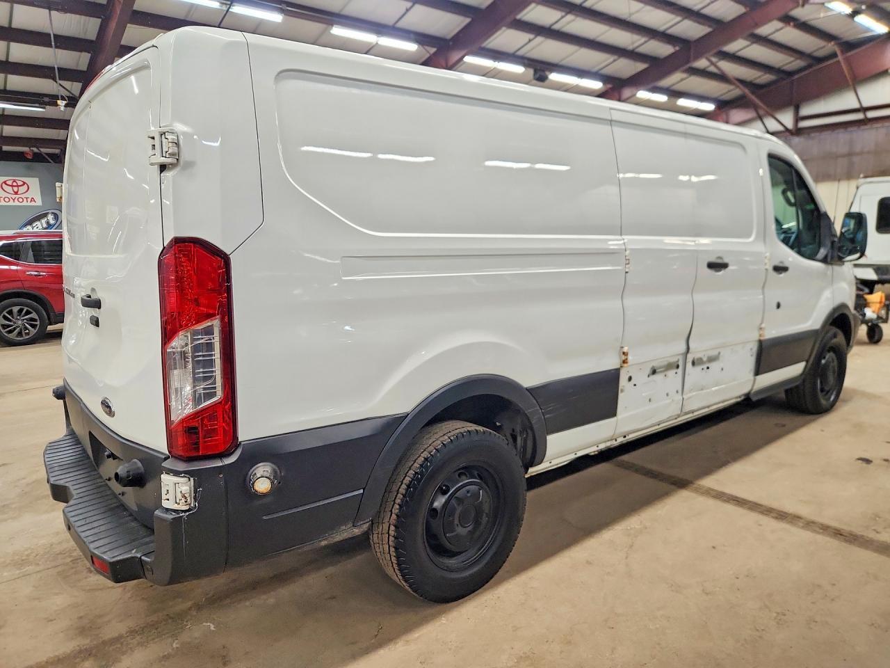 2015 Ford Transit T-250 - Фото 3