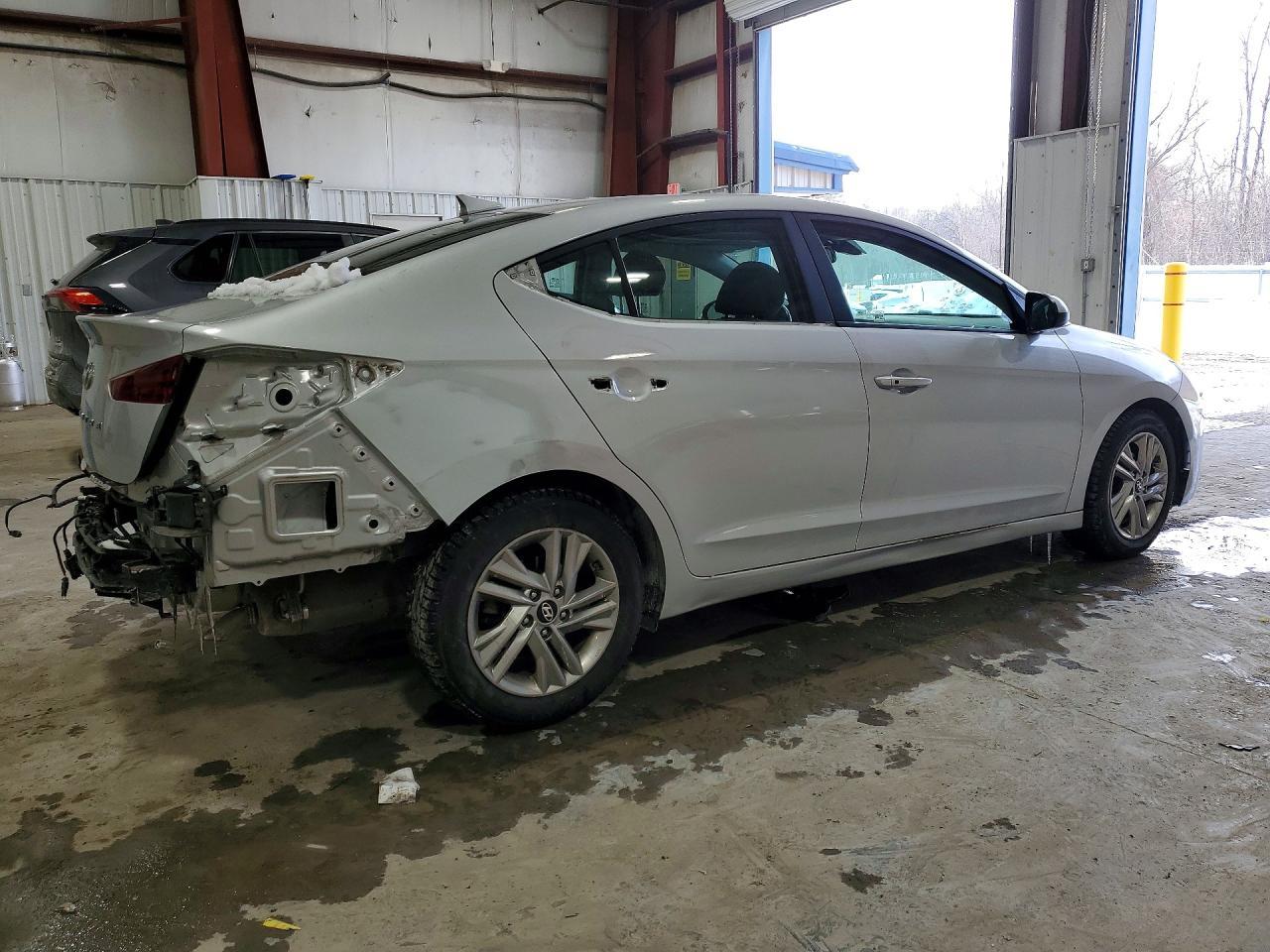 2019 Hyundai Elantra Sel - Фото 3