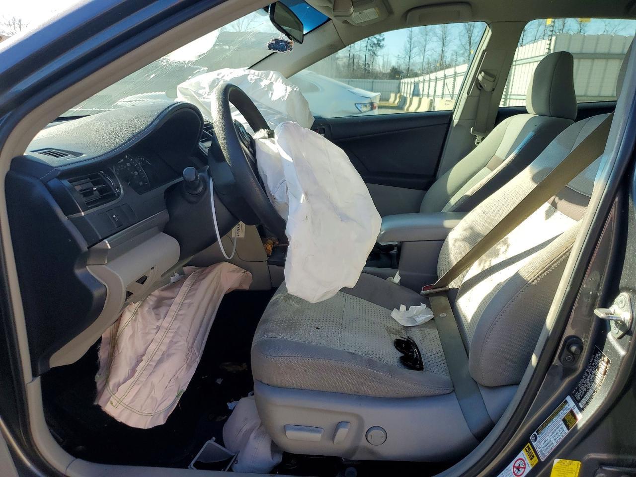 2012 Toyota Camry Base - Фото 7