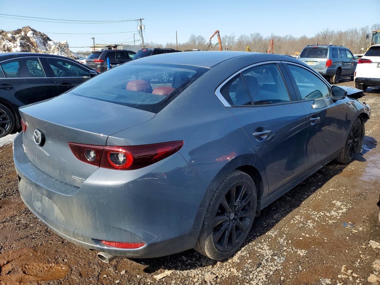 2025 Mazda 3 Preferred - Image 3