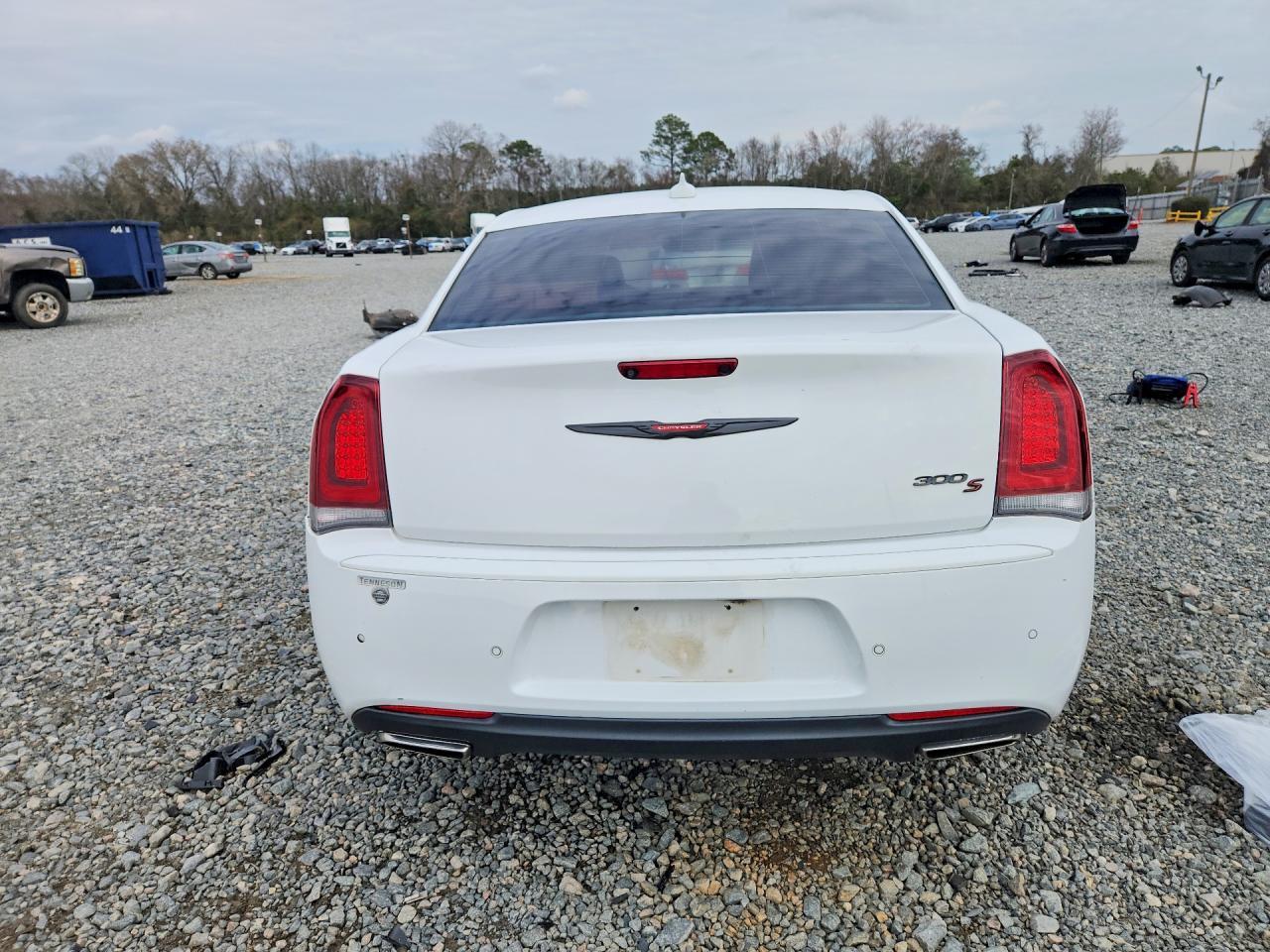 2021 Chrysler 300 S - Фото 6