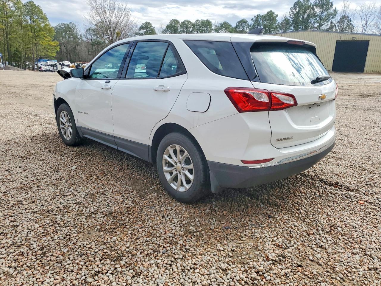 2018 Chevrolet Equinox Ls - Фото 3