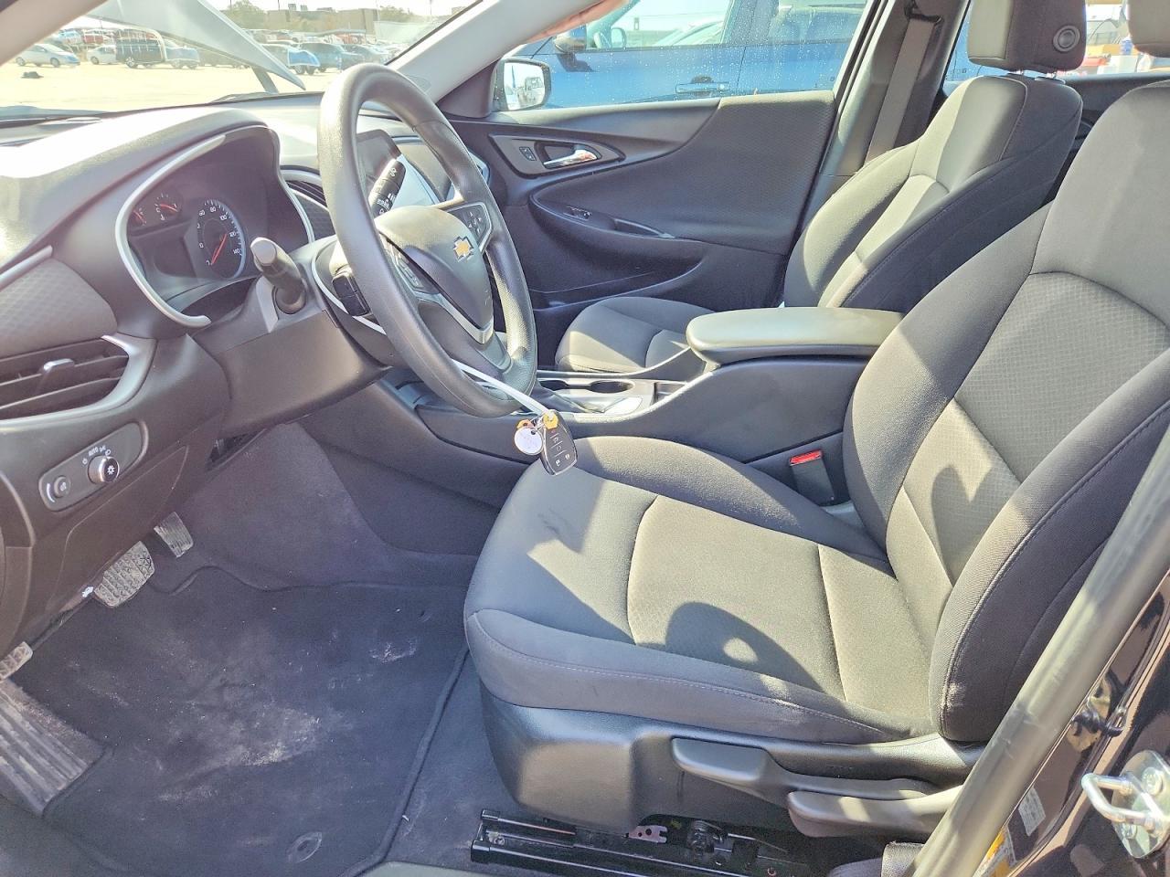 2022 Chevrolet Malibu Ls - Фото 7