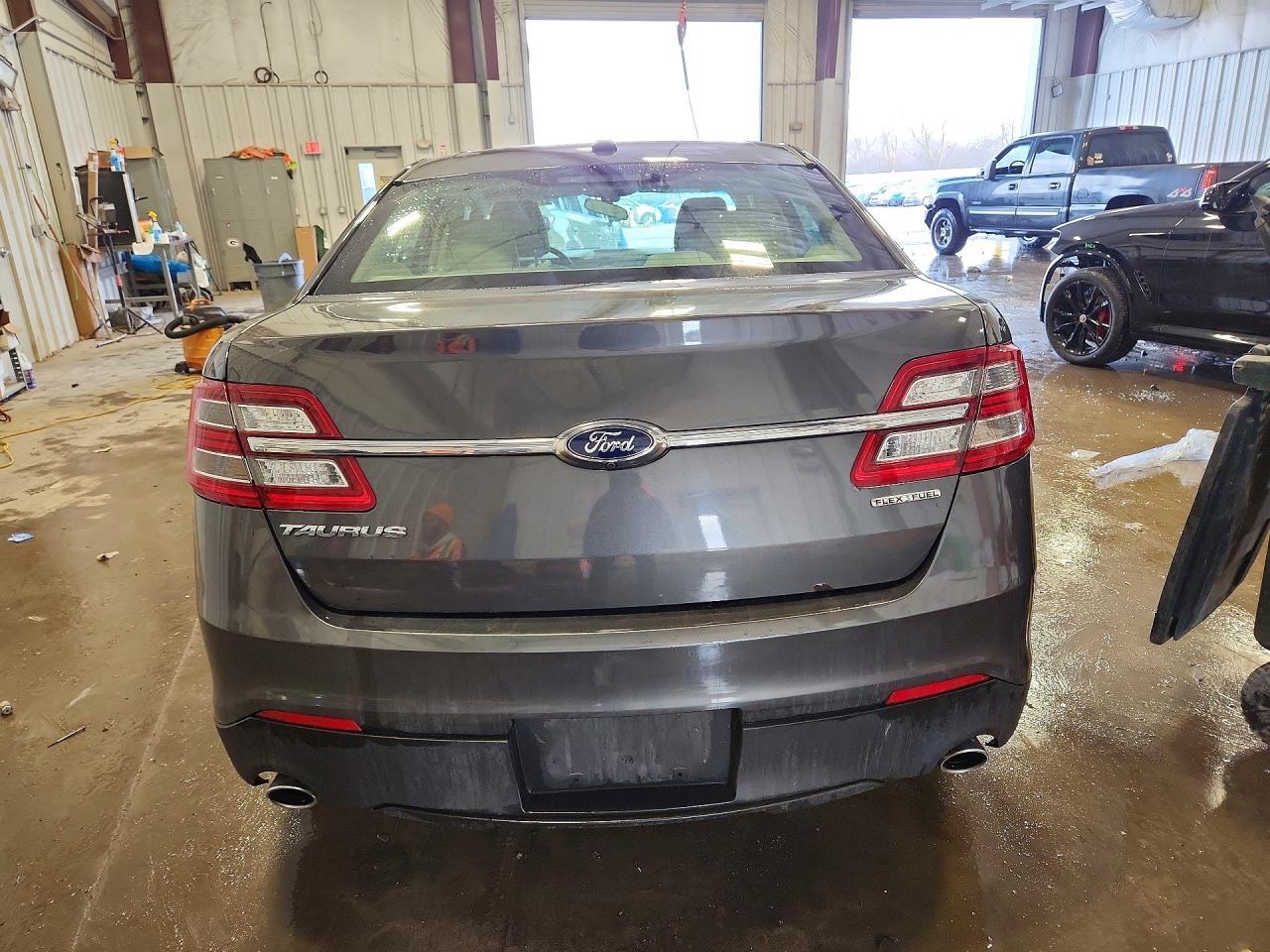 2016 Ford Taurus Se - Image 6
