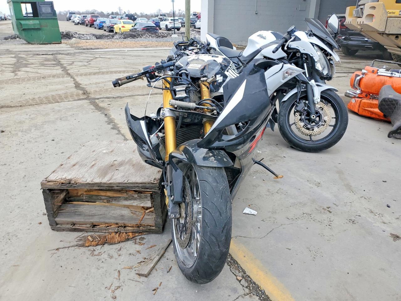 2004 Suzuki Gsx-R1000 - Фото 2