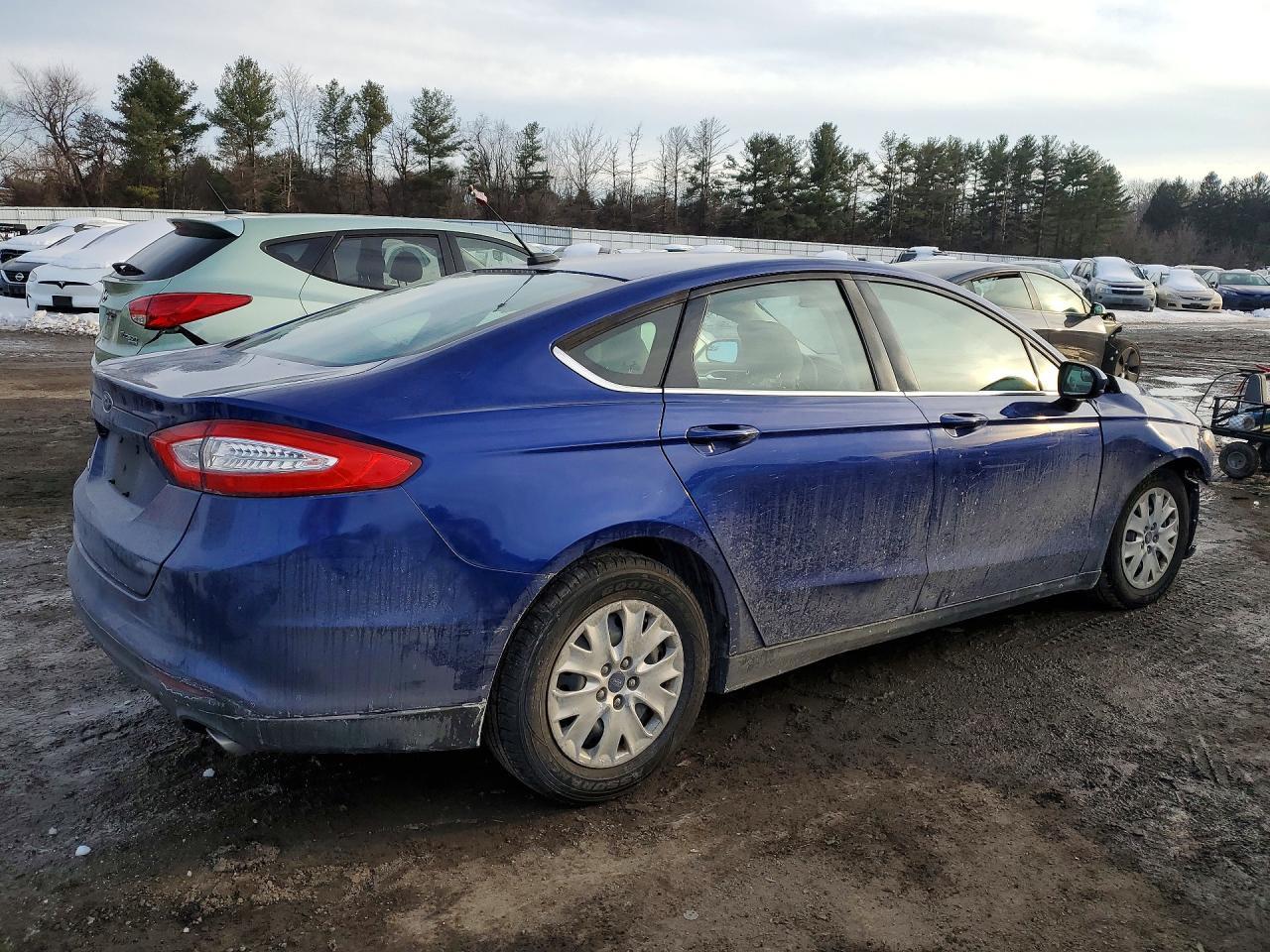 2013 Ford Fusion S - Фото 3