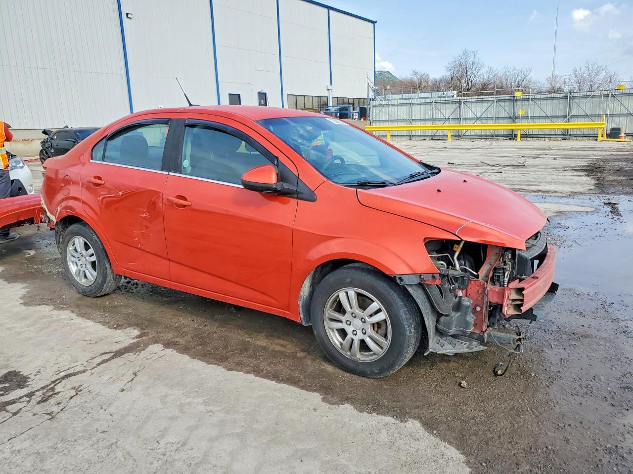 2013 Chevrolet Sonic Lt - Image 4