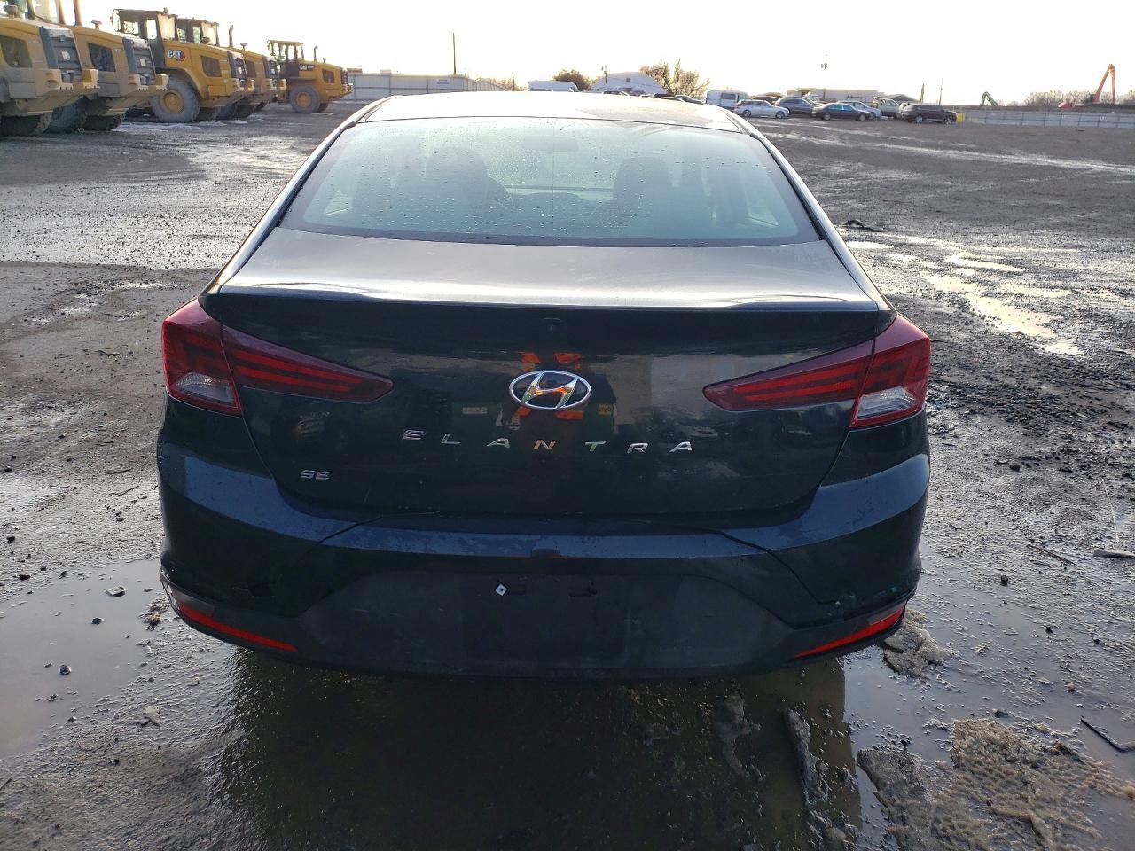 2019 Hyundai Elantra Se - Фото 6