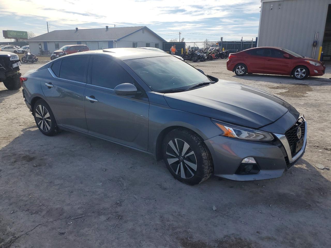 2021 Nissan Altima Sl - Image 4