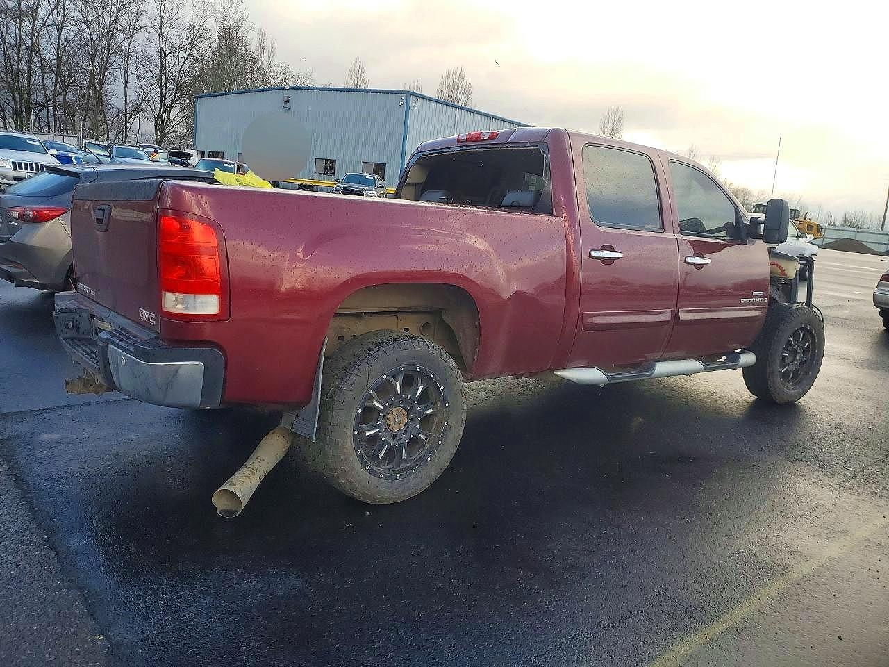 2009 GMC Sierra K2500 Heavy Duty - Image 3