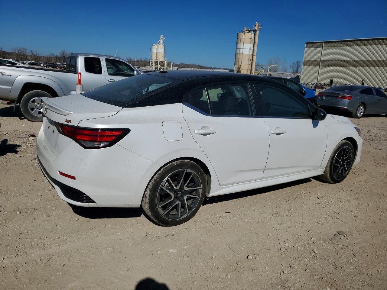 2024 Nissan Sentra Sr - Фото 3