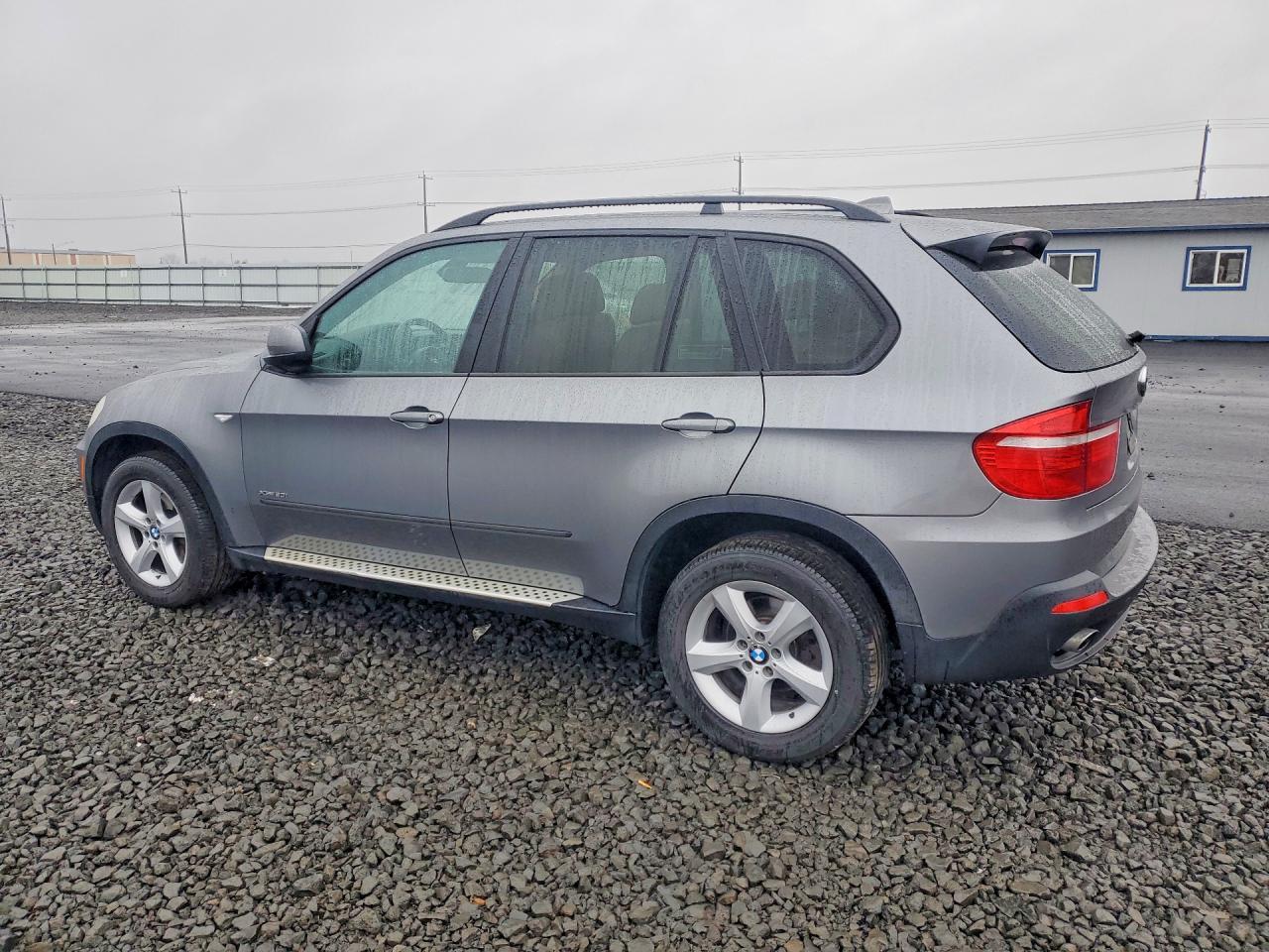 2010 BMW X5 xDrive30I - Фото 2
