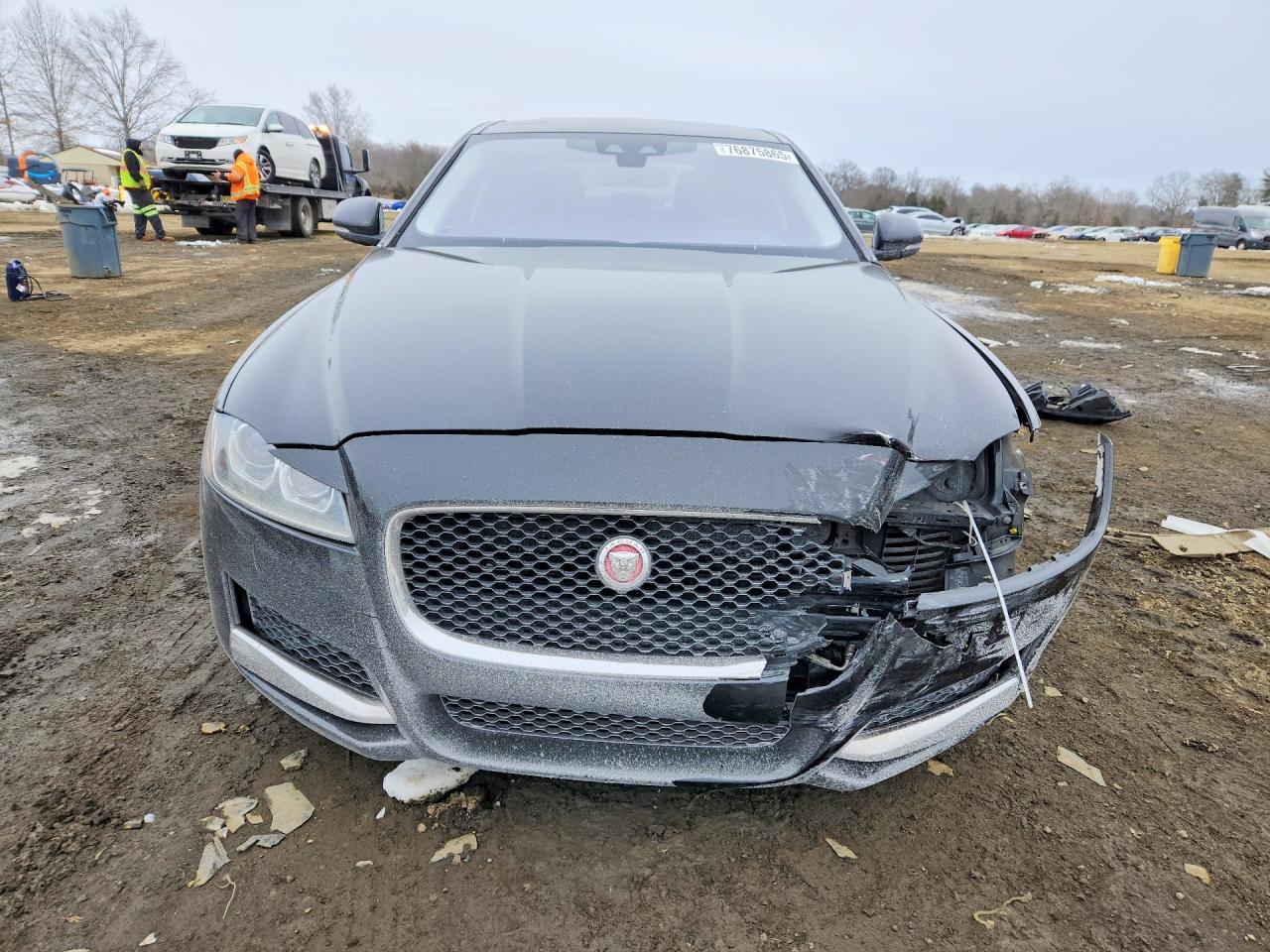 2017 Jaguar Xf Premium - Image 5