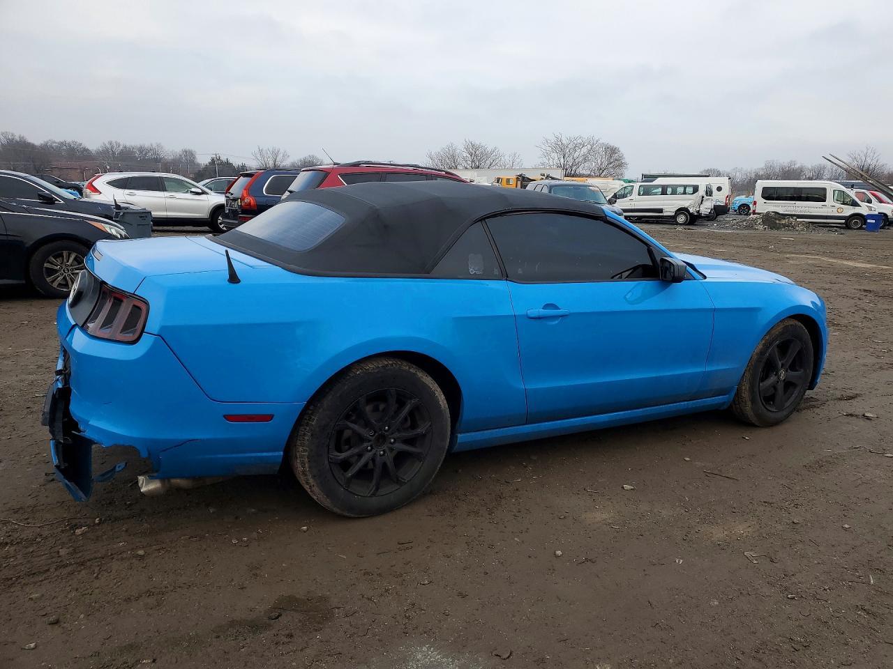 2013 Ford Mustang - Фото 3