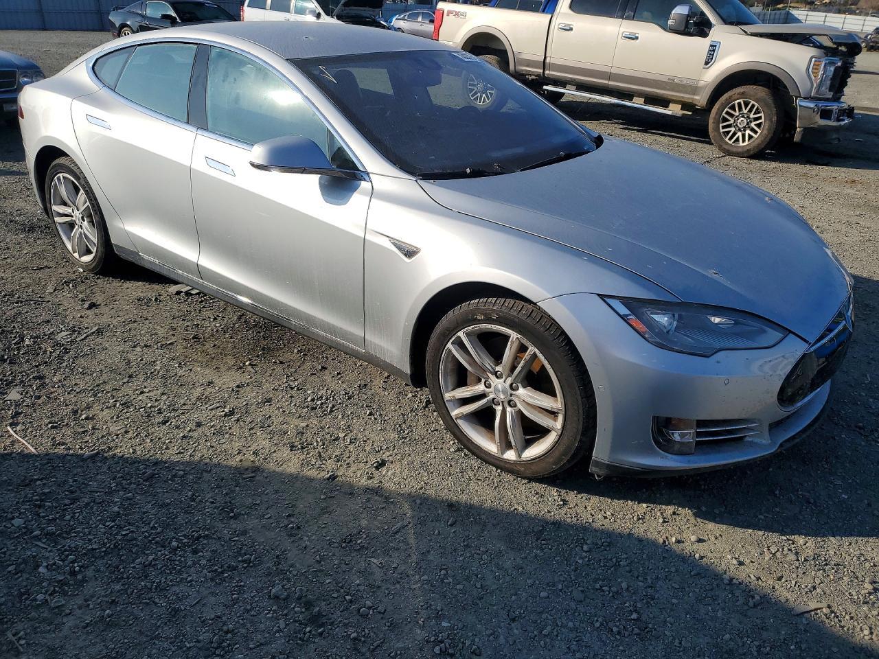 2014 Tesla Model S - Image 4