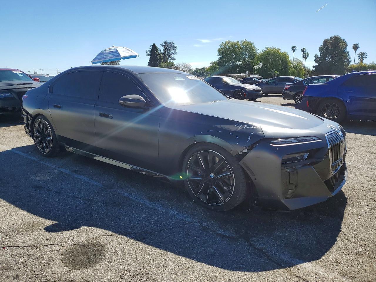 2023 BMW 760 Xi - Image 4