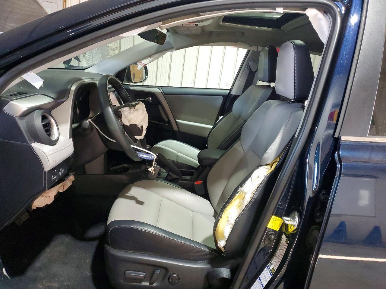 2017 Toyota Rav4 Limited - Image 7