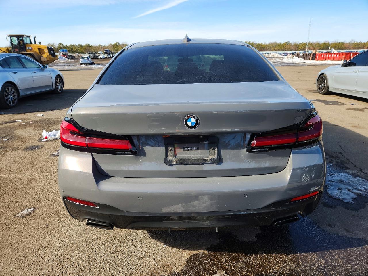 2021 BMW 530 Xi - Фото 6