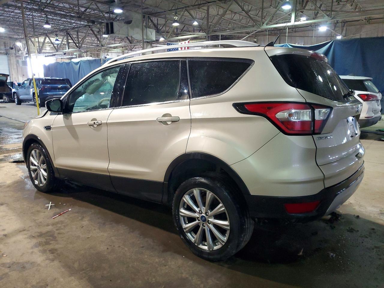 2018 Ford Escape Titanium - Фото 2