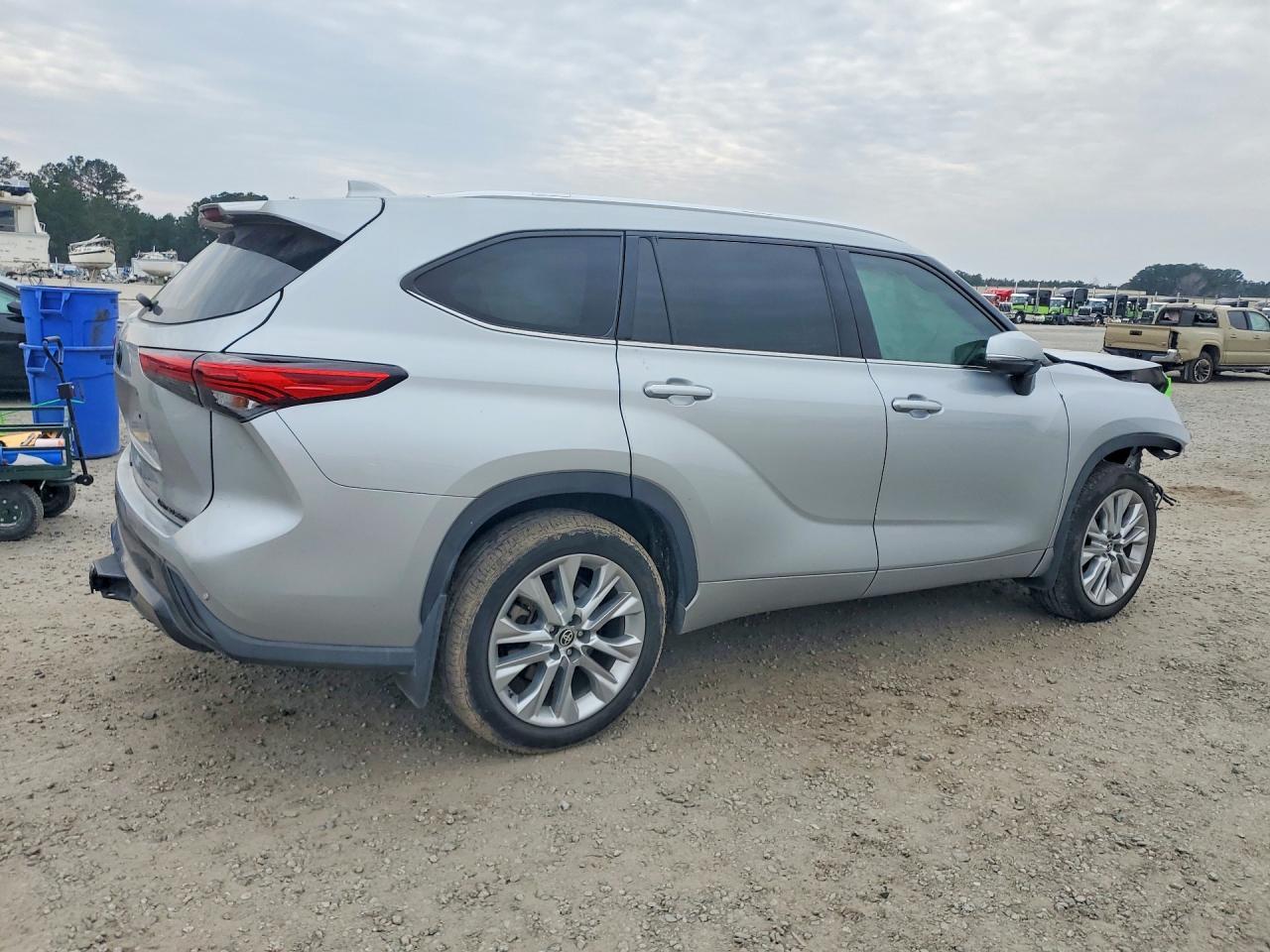 2020 Toyota Highlander Limited - Фото 3