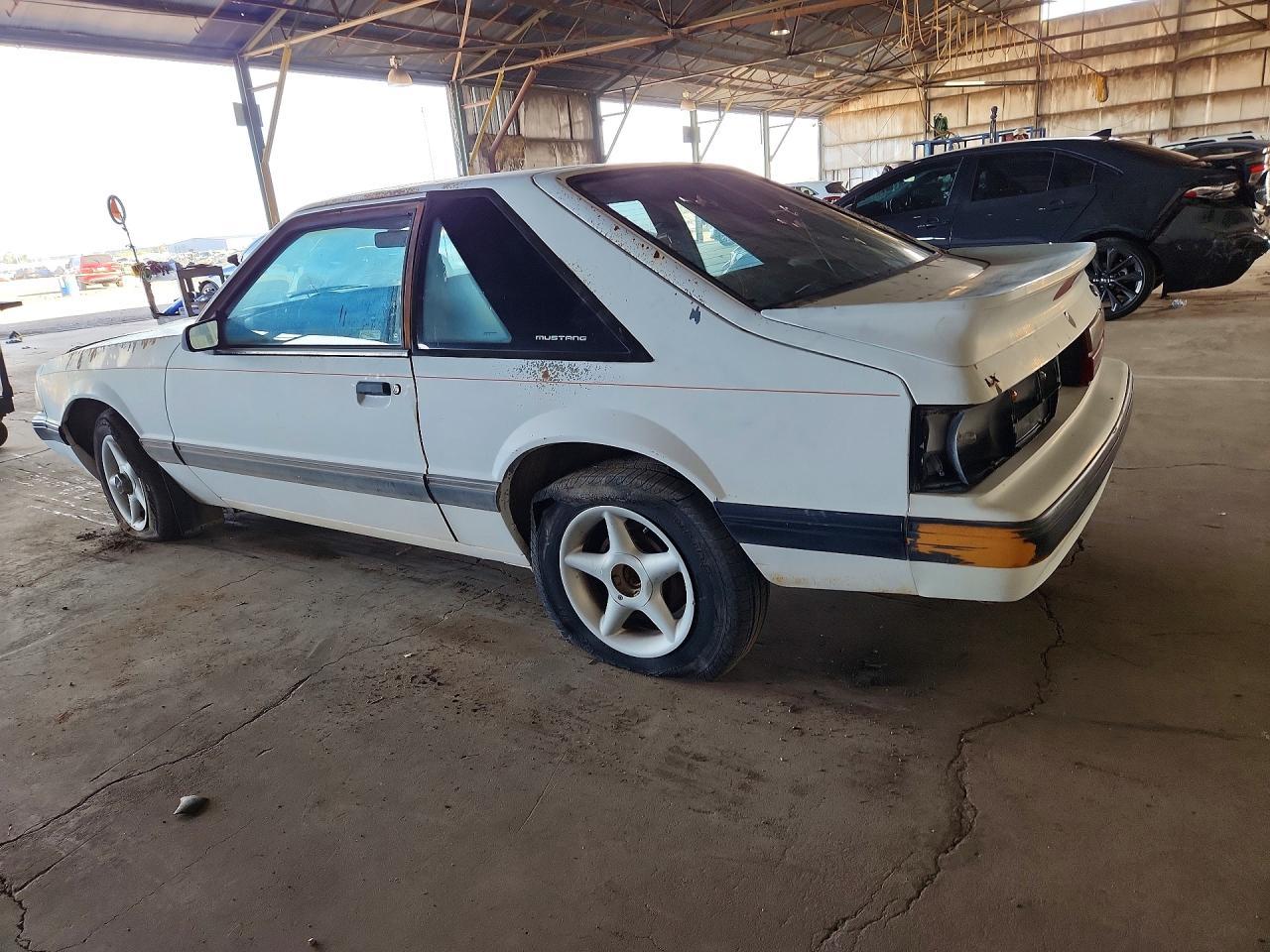 1989 Ford Mustang - Фото 2