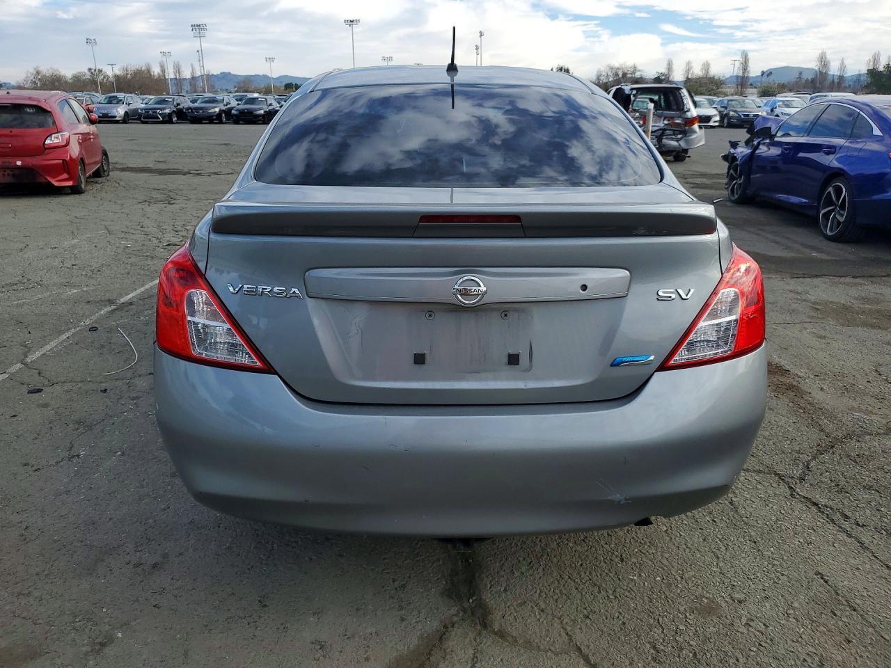2013 Nissan Versa S - Image 6