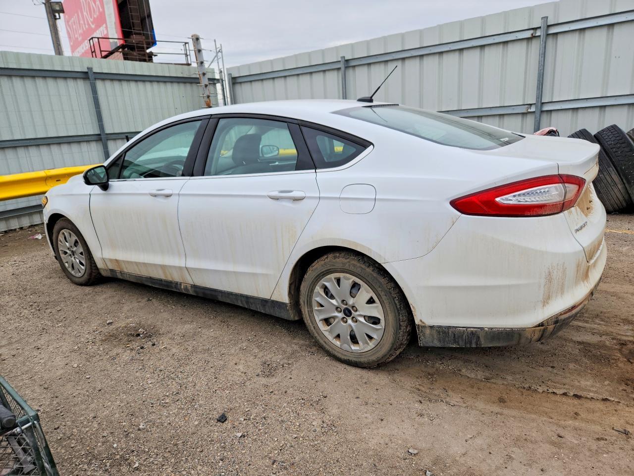 2014 Ford Fusion S - Фото 2