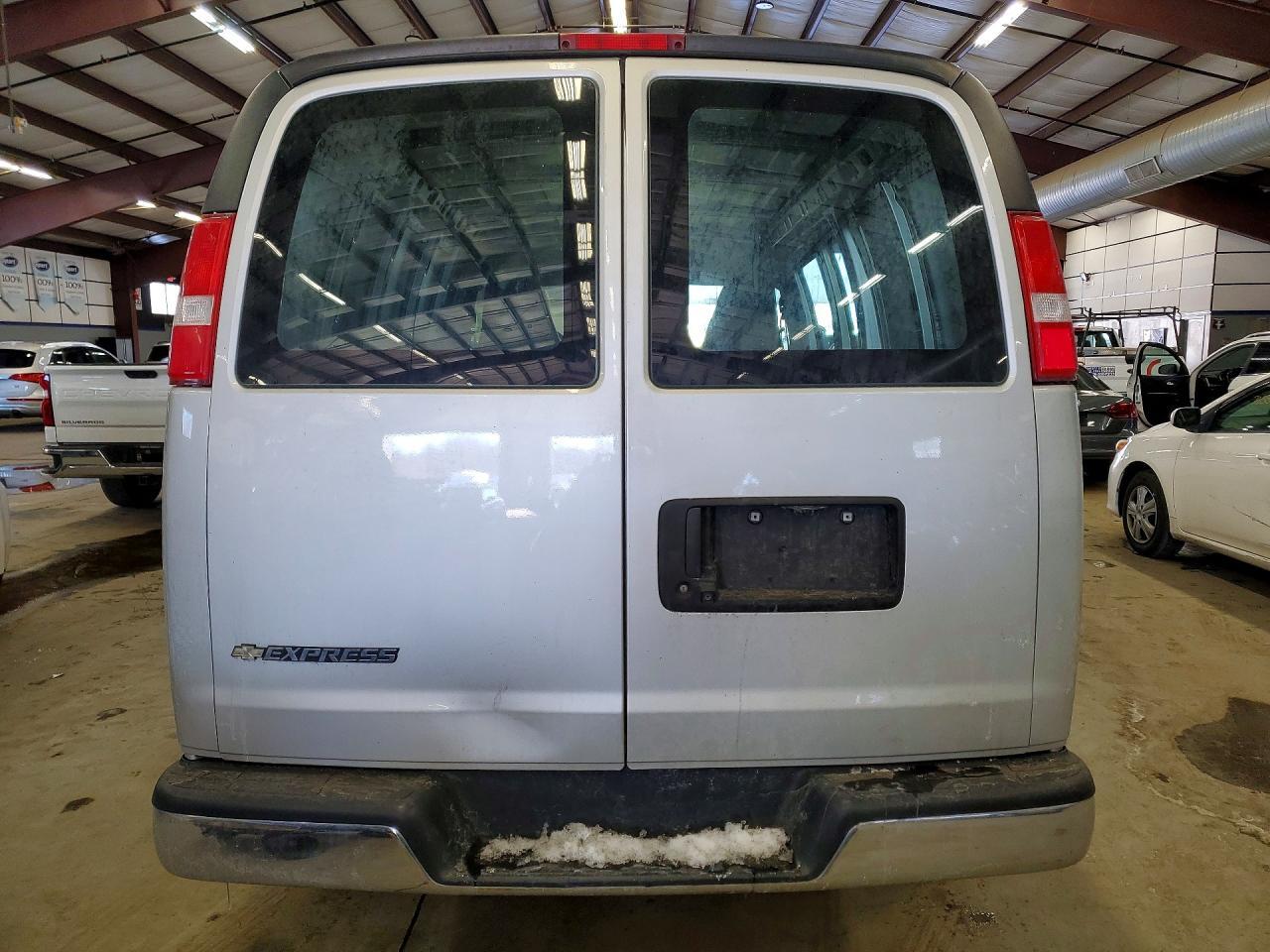 2019 Chevrolet Express G2500 - Image 6