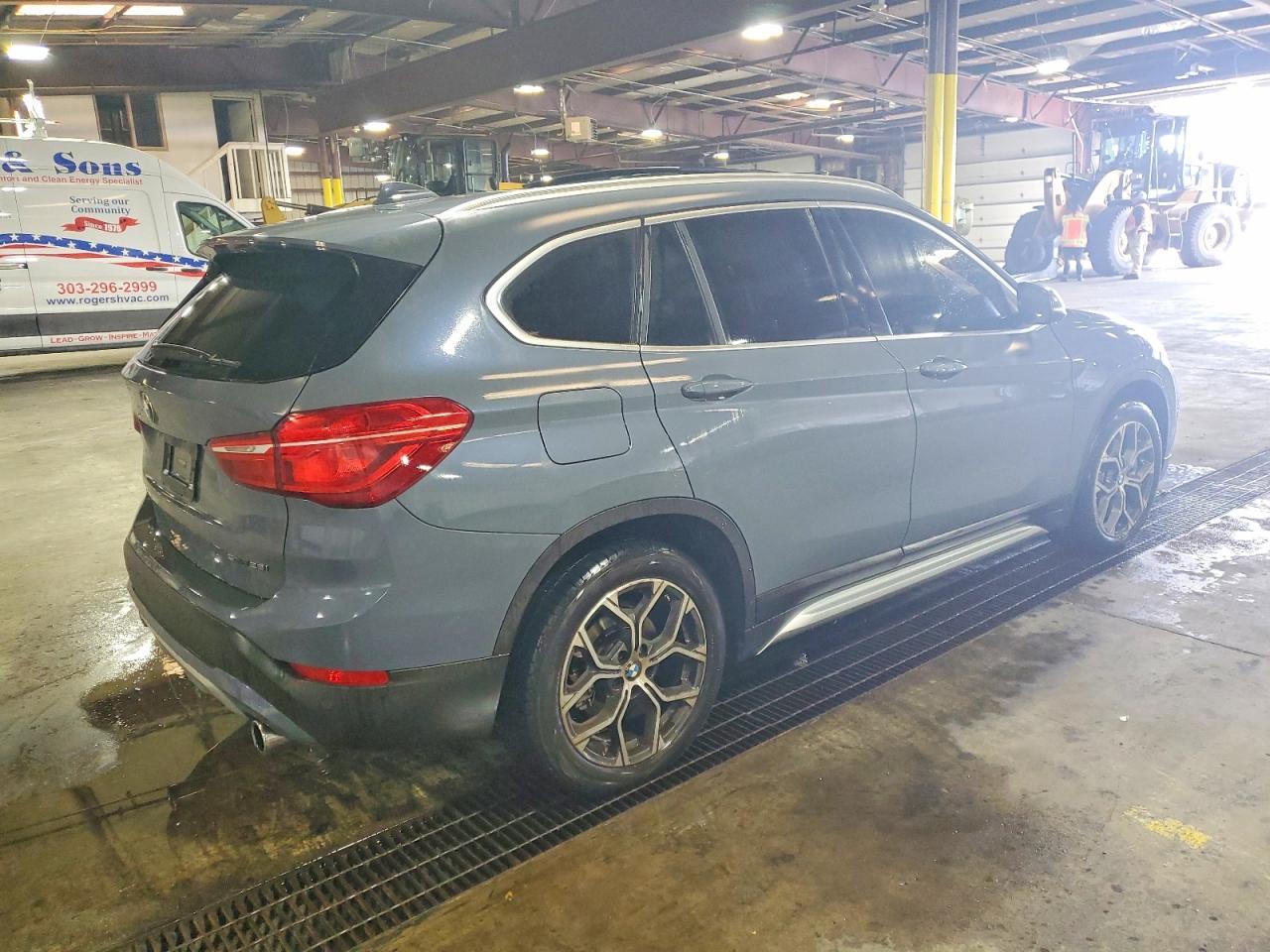 2021 BMW X1 Sdrive28I - Фото 3