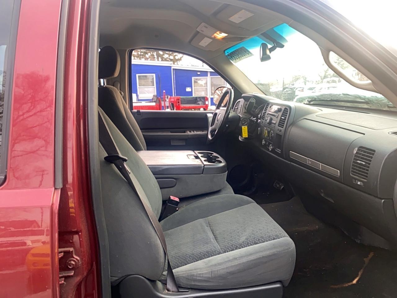 2008 GMC Sierra K1500 - Image 5