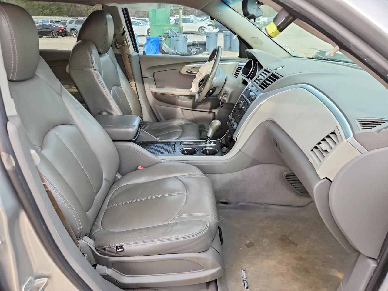 2011 Chevrolet Traverse Ls - Фото 7