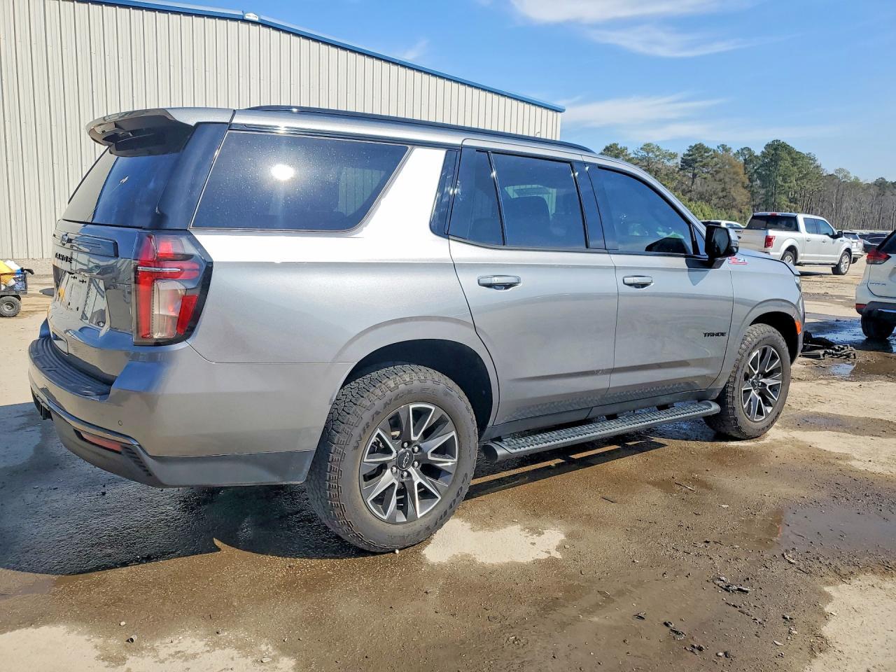 2021 Chevrolet Tahoe K1500 Z71 - Фото 3