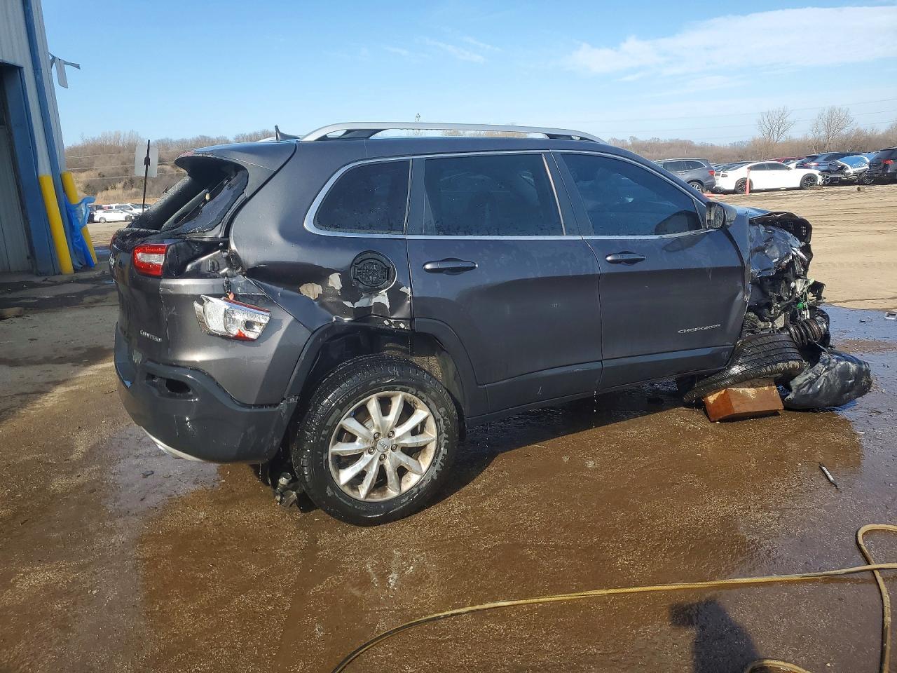 2017 Jeep Cherokee Limited - Image 3