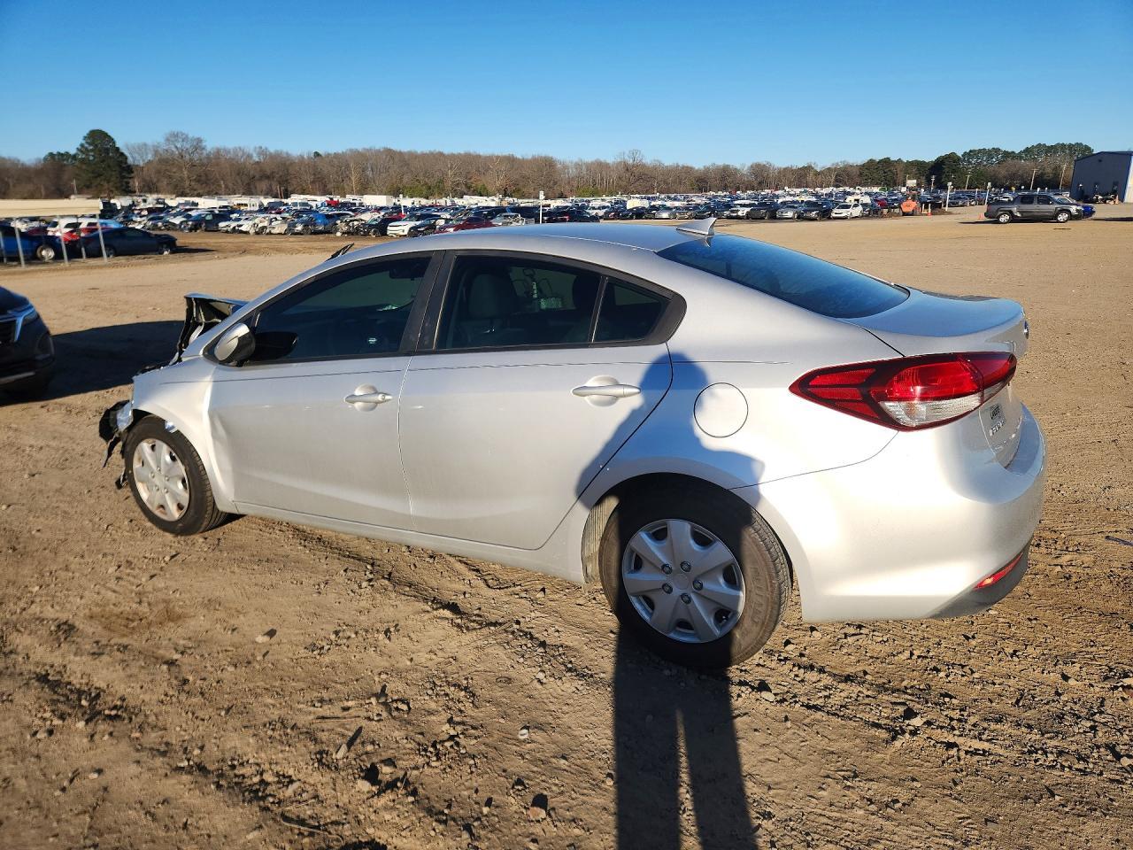 2018 Kia Forte Lx - Image 2