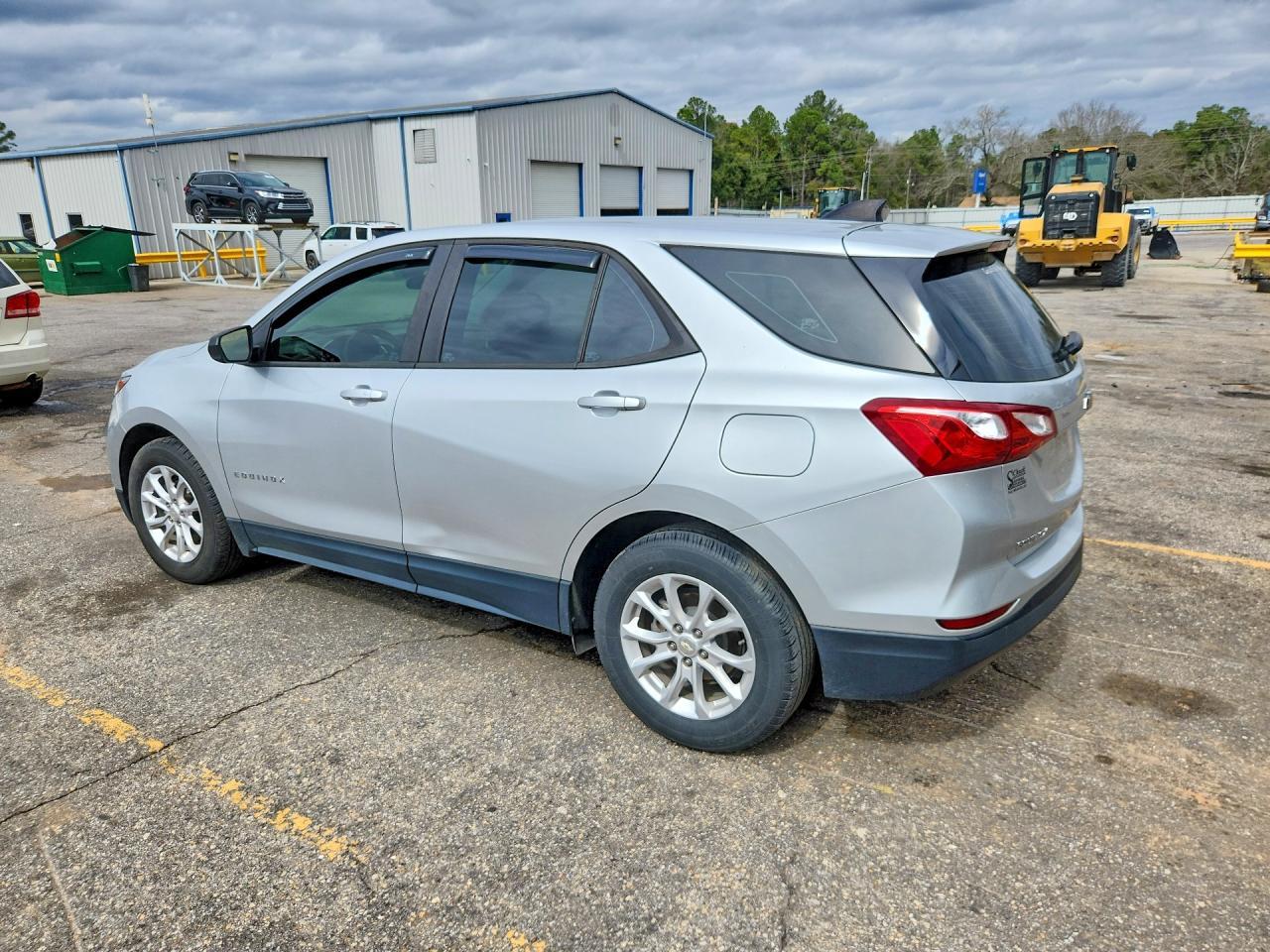 2020 Chevrolet Equinox Ls - Фото 2