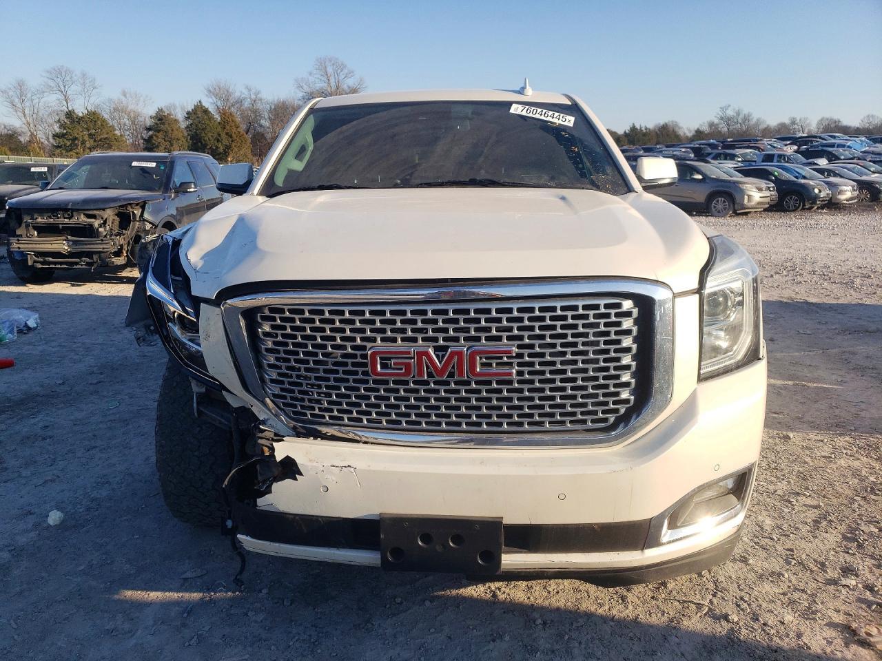 2015 GMC Yukon Denali - Фото 5