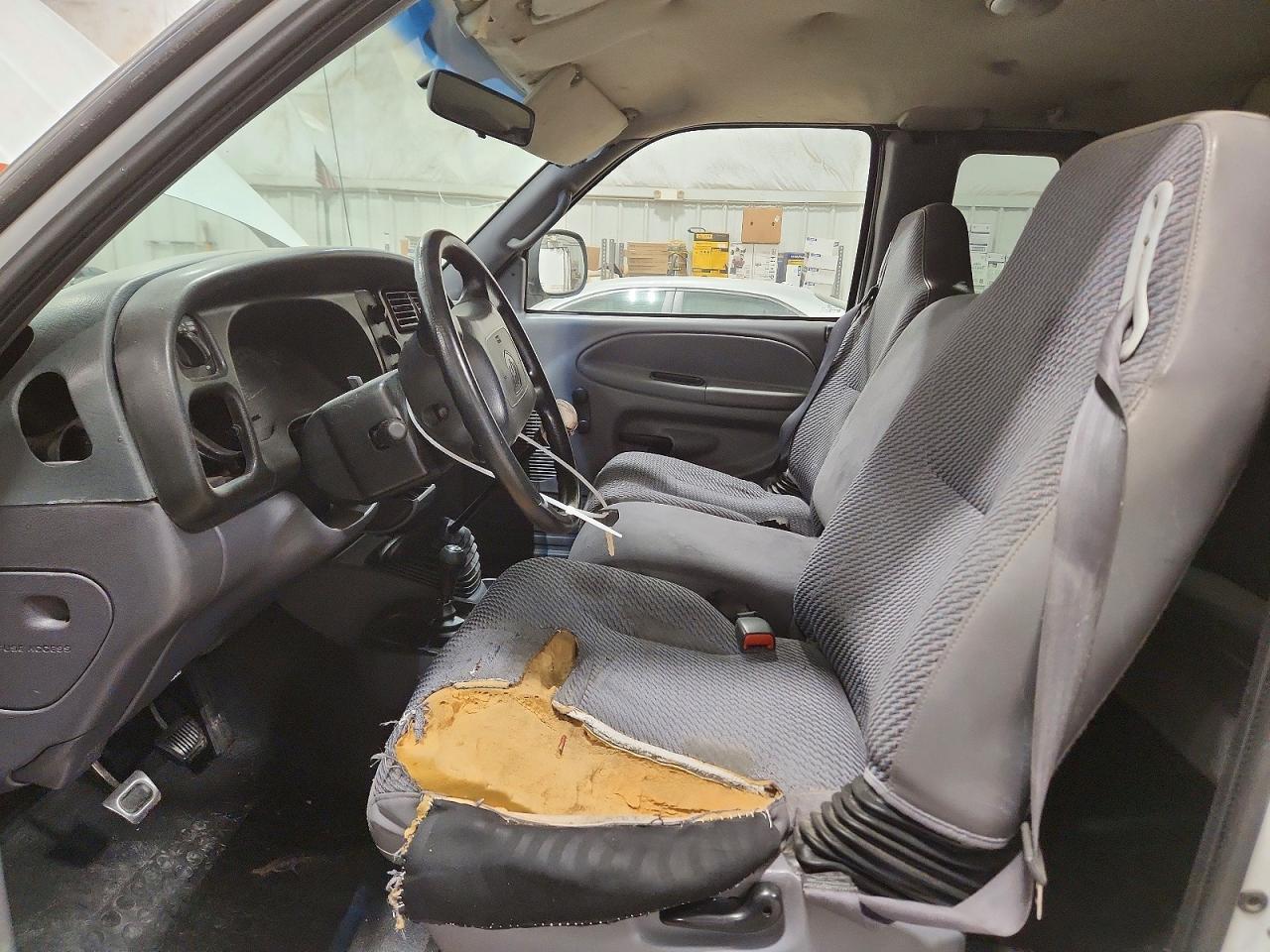 2001 Dodge Ram 1500 - Image 7