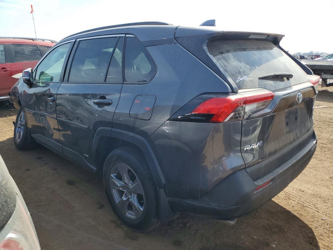 2022 Toyota Rav4 Hybrid Xle - Image 2
