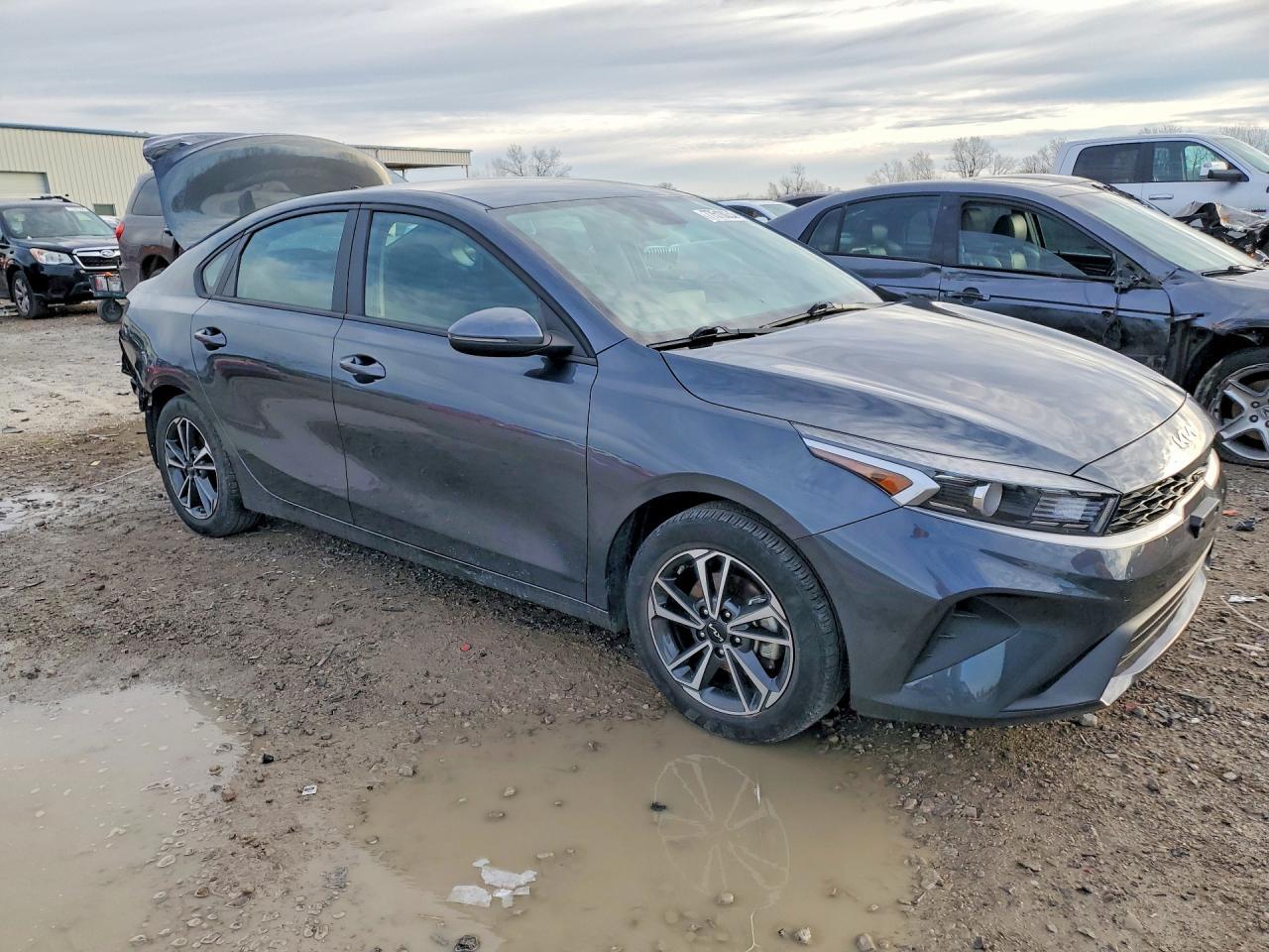 2023 Kia Forte Lx - Image 4