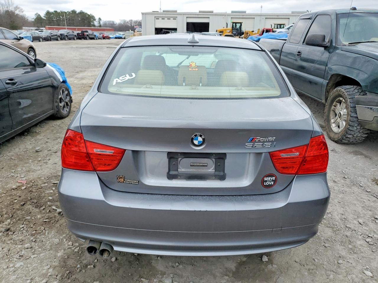 2011 BMW 328 I - Фото 6