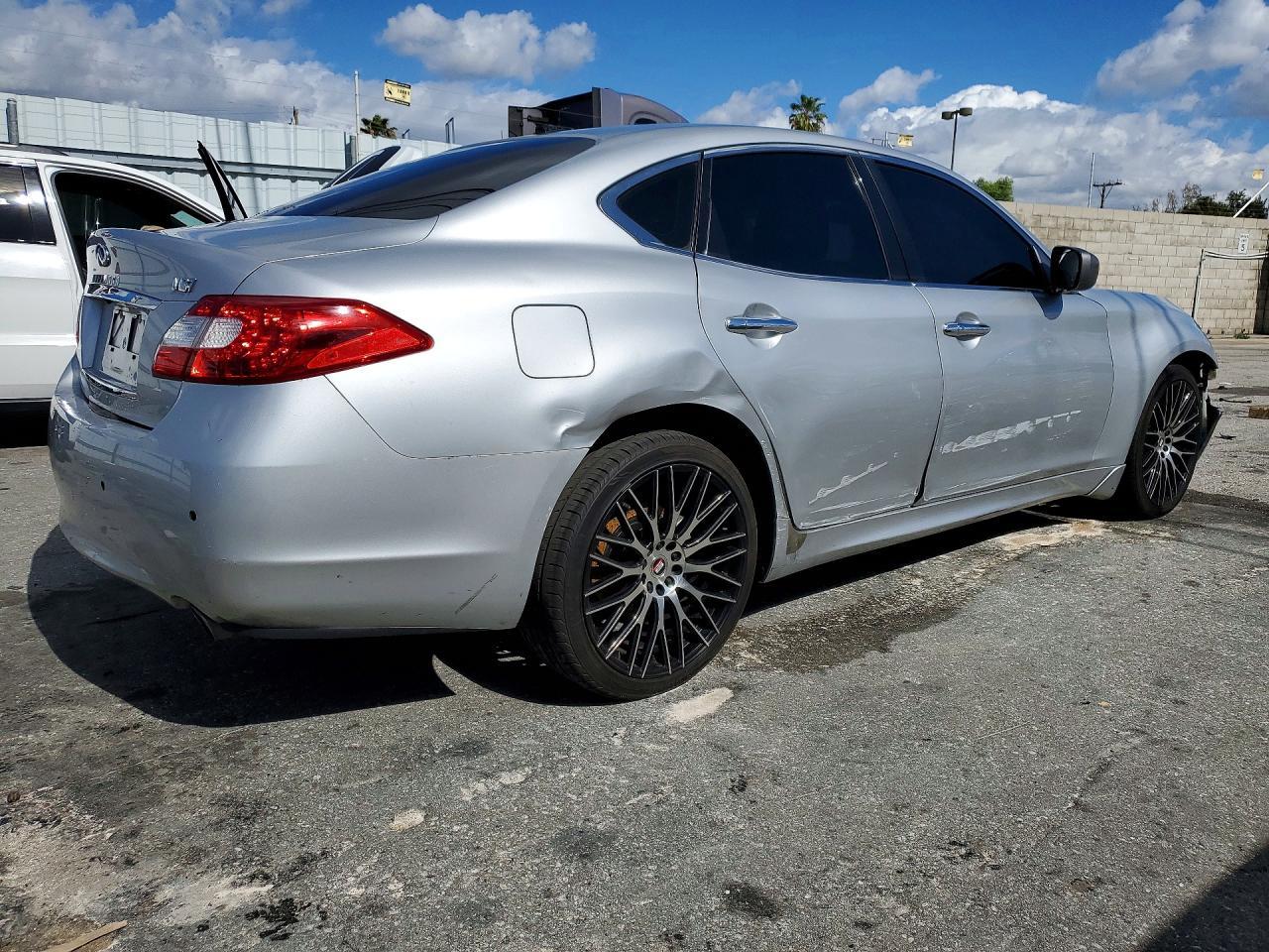 2012 Infiniti M37 - Image 3
