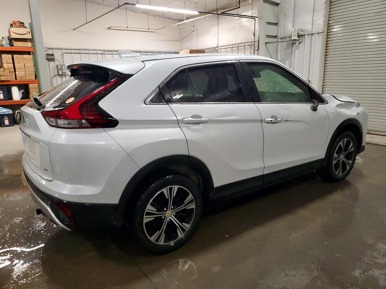 2022 Mitsubishi Eclipse Cross Se - Image 3