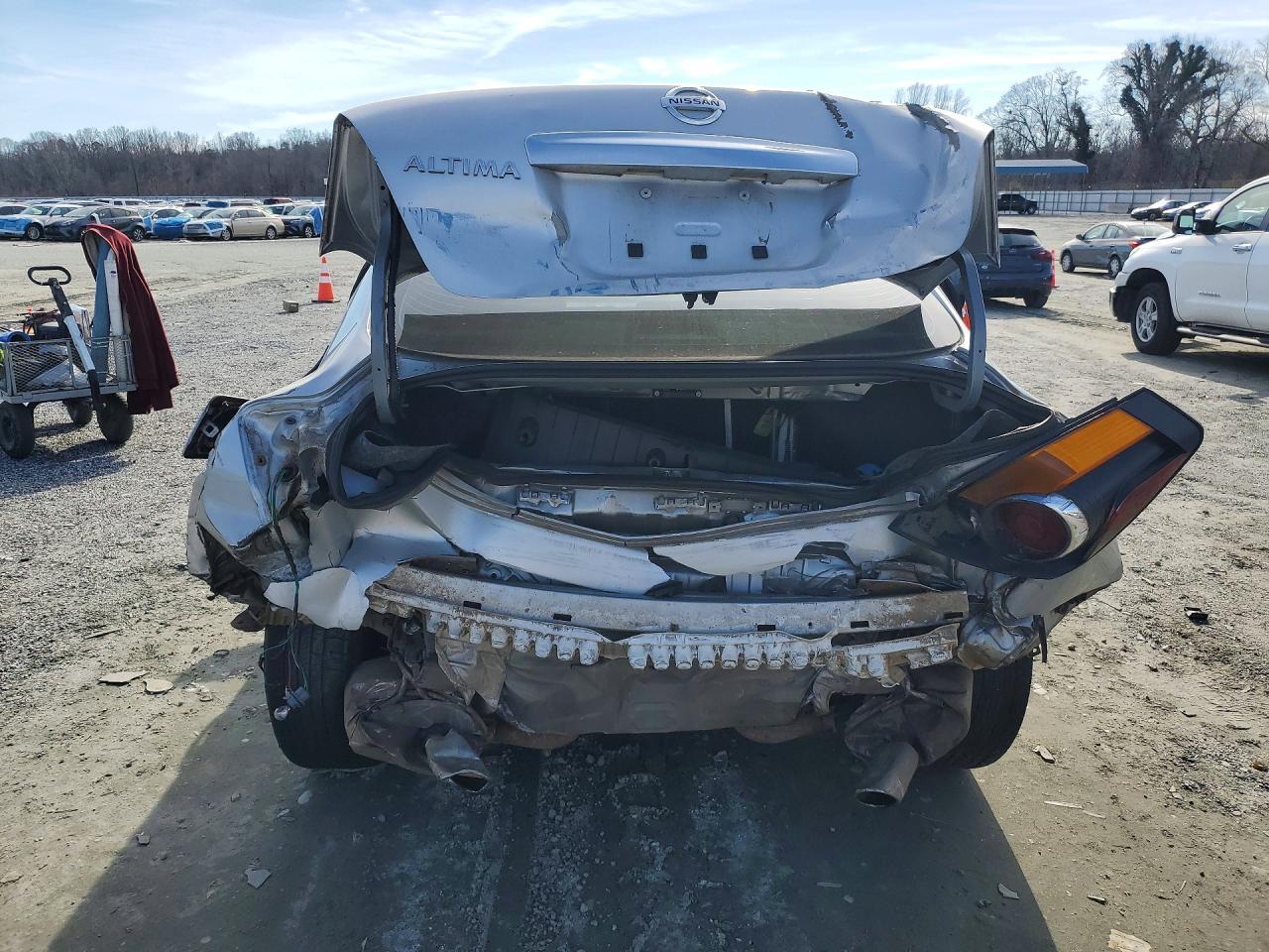 2011 Nissan Altima Base - Фото 6