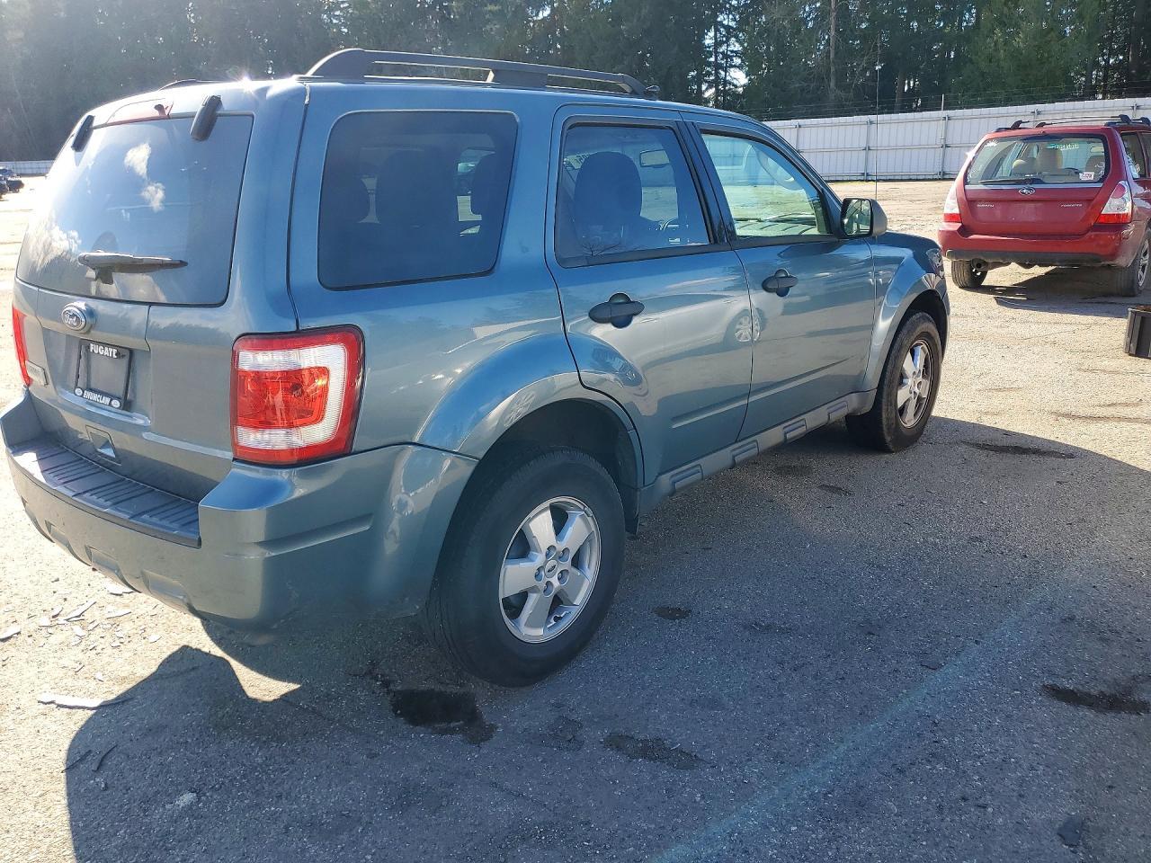 2010 Ford Escape Xlt - Фото 3