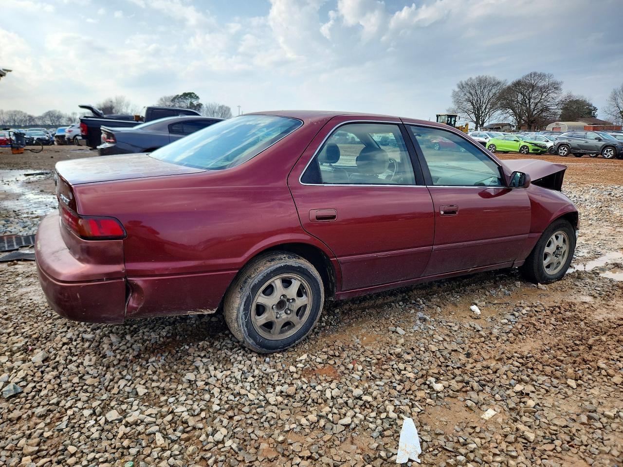 1999 Toyota Camry Le - Image 3