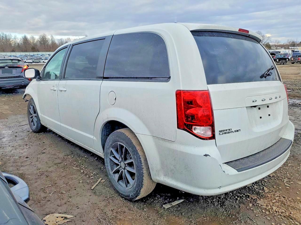 2018 Dodge Grand Caravan Se - Фото 2