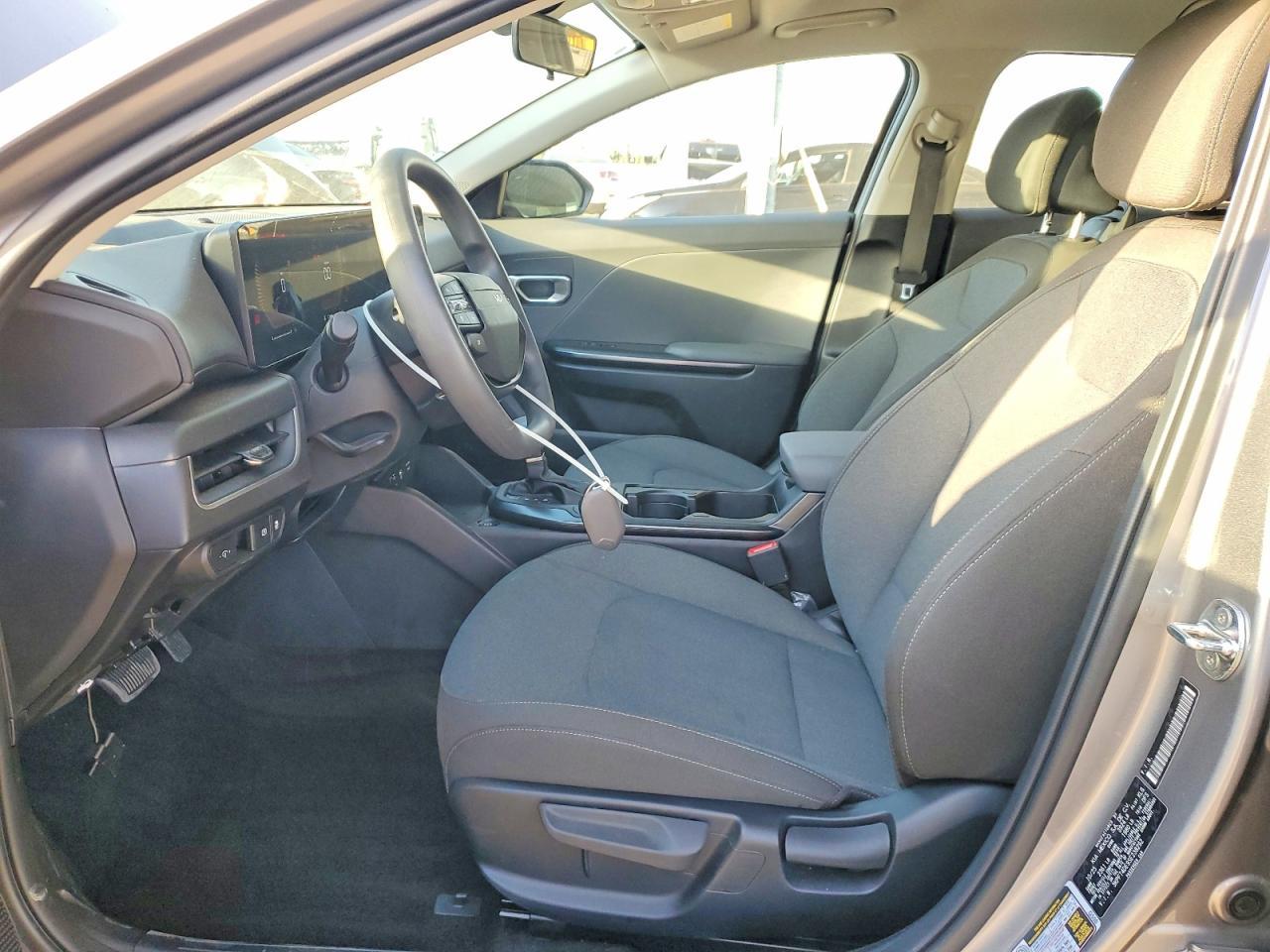 2025 Kia K4 Lx - Image 7