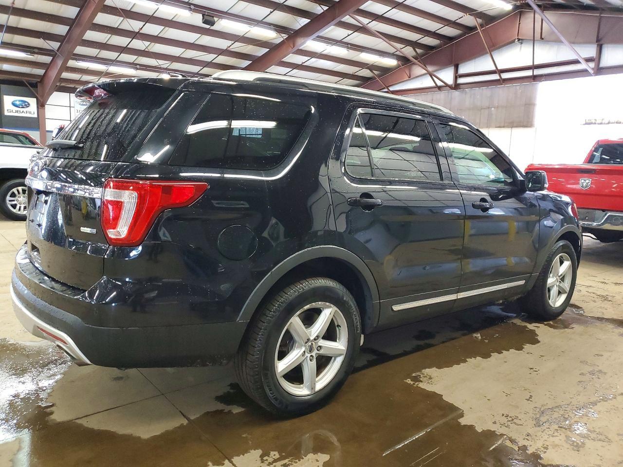 2016 Ford Explorer Xlt - Фото 3