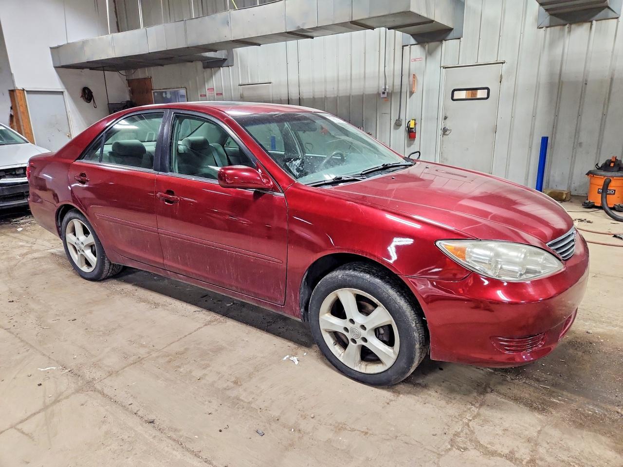 2005 Toyota Camry Le V6 - Фото 4