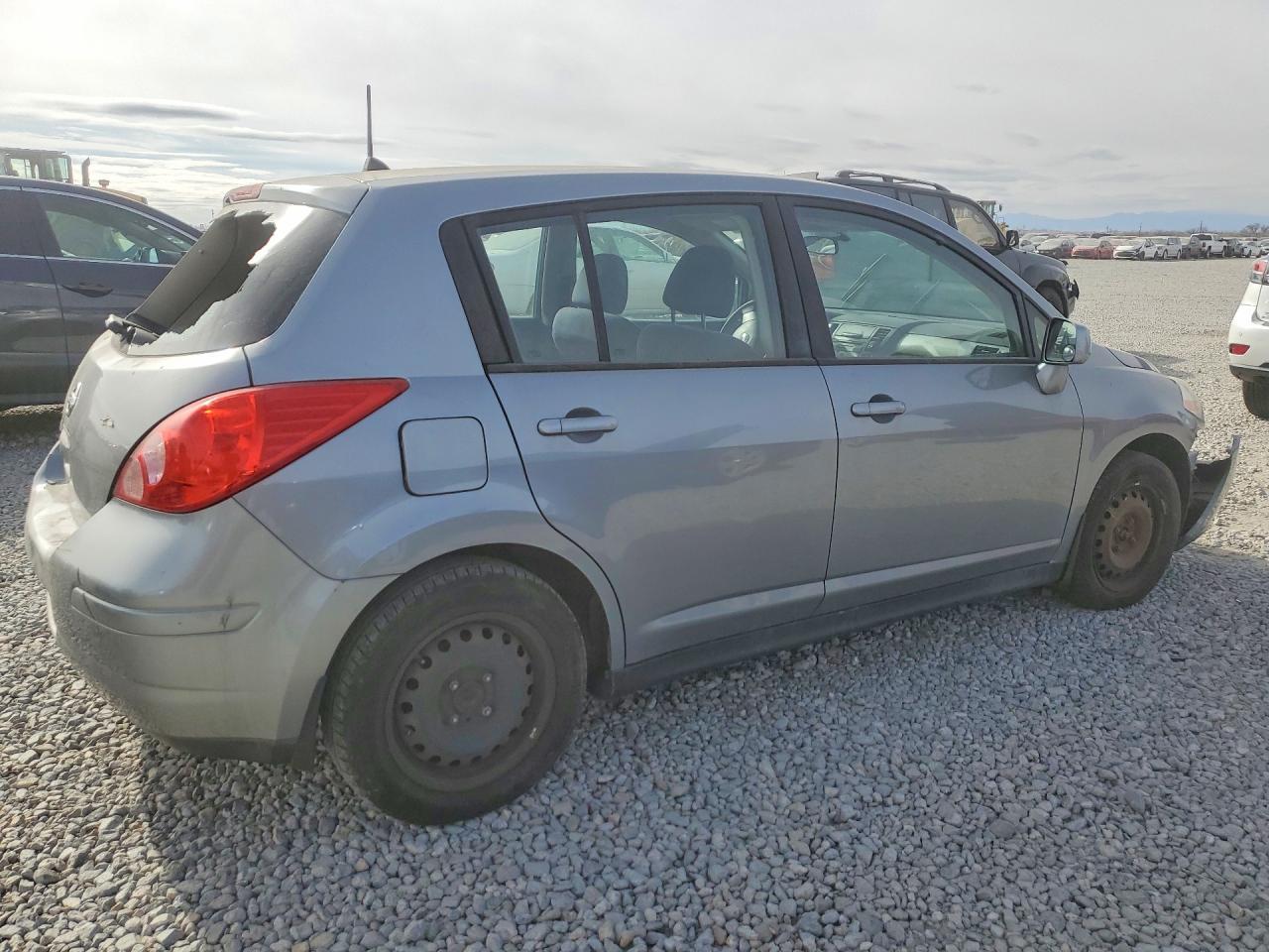 2009 Nissan Versa 1.8 S - Фото 3